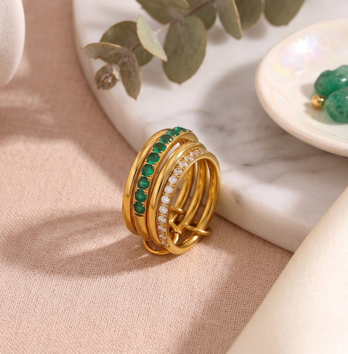 Interlinked Linked stacked ring